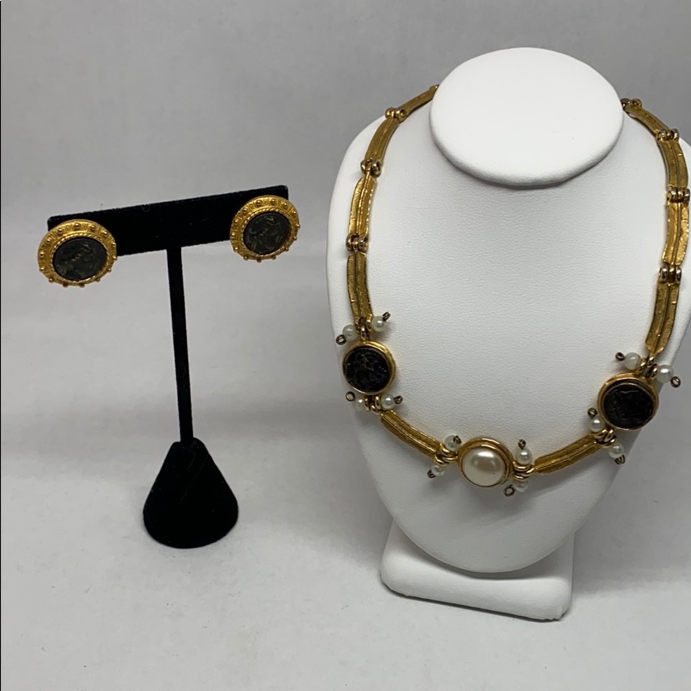 Vintage Jaded necklace and pierced earrings set